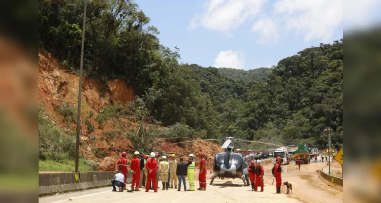 Governador acompanhou parte dos trabalhos de resgate e se solidarizou com as famílias das vítimas.