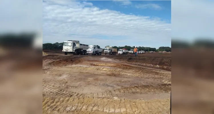 Gestora municipal ainda se pronunciou sobre o andamento dos trabalhos no terreno e nas vias situadas no entorno da nova indústria