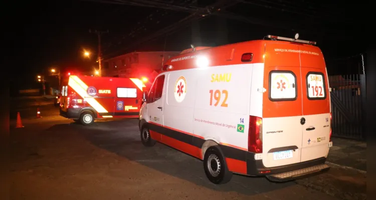 Equipes do Samu e do Siate estiveram no local da ocorrência.