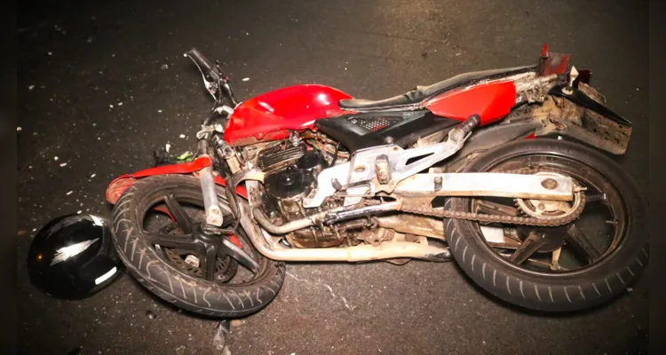 Motociclista estaria seguindo pela avenida Carlos Cavalcanti.