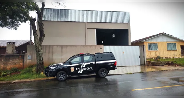 Barracão fica localizado na rua Bonsucesso, na região da Chapada.