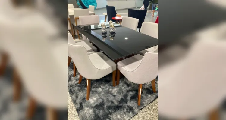 Vip Estofados realiza troca de showroom com super ofertas