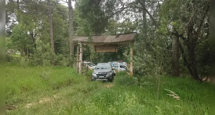 Corpo é achado às margens de rodovia de PG