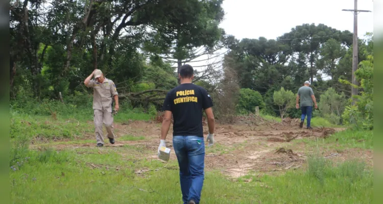 Corpo é achado às margens de rodovia de PG