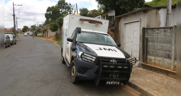 Vizinhos afirmam ter escutado disparos de arma de fogo há poucos dias. Autoridades foram acionadas