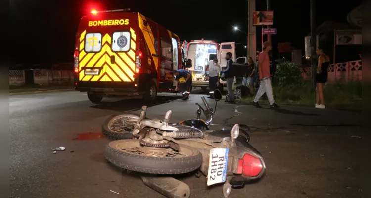 Motociclista seguia no sentido Uvaranas da avenida quando foi atingido