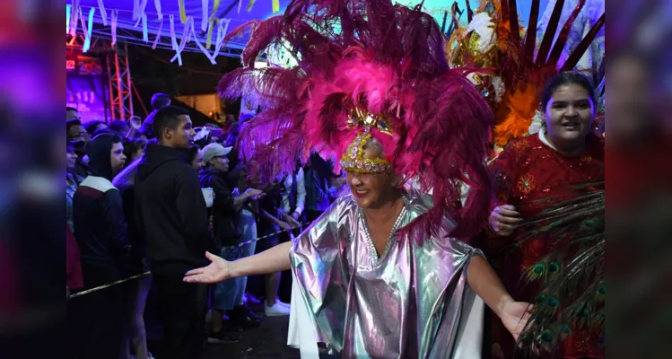 Apresentação das escolas de samba de Ponta Grossa aconteceu no Parque Ambiental