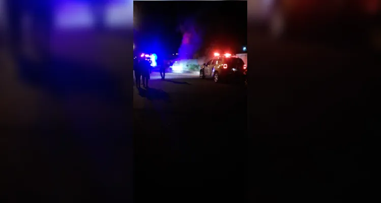 Ocorrência foi registrada na noite desta sexta-feira (17), pelos bombeiros