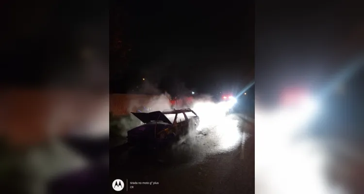 Ocorrência foi registrada na noite desta sexta-feira (17), pelos bombeiros