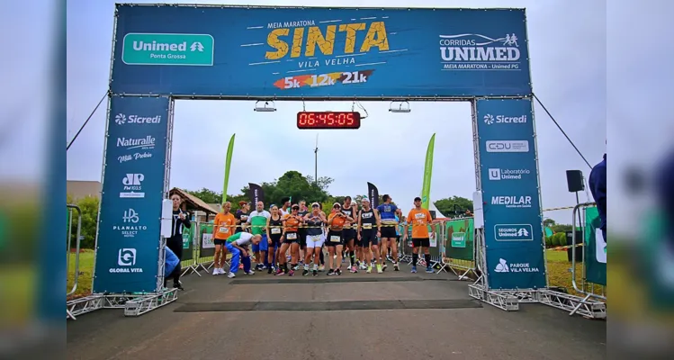 Com 1.250 inscritos, o evento contou com percursos de 5k, 12k, 21k e corrida kids