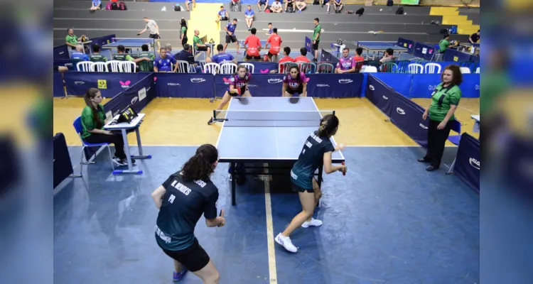 PR garante bolsas a atletas e leva esporte aos 399 municípios em 2022