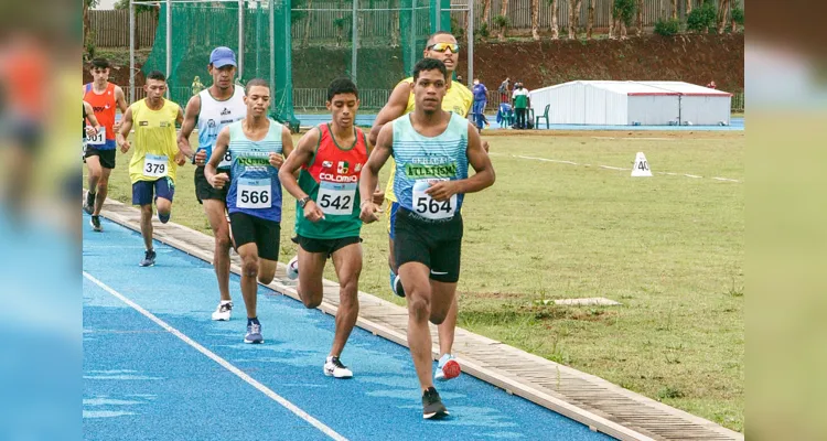 PR garante bolsas a atletas e leva esporte aos 399 municípios em 2022