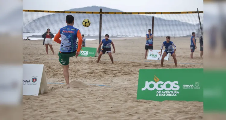 PR garante bolsas a atletas e leva esporte aos 399 municípios em 2022