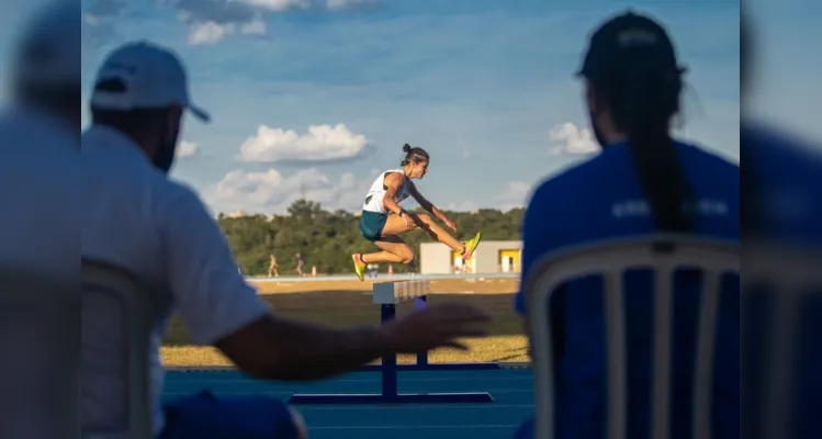 PR garante bolsas a atletas e leva esporte aos 399 municípios em 2022