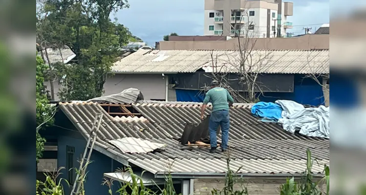  São 100 pessoas desalojadas e não há relatos de pessoas feridas