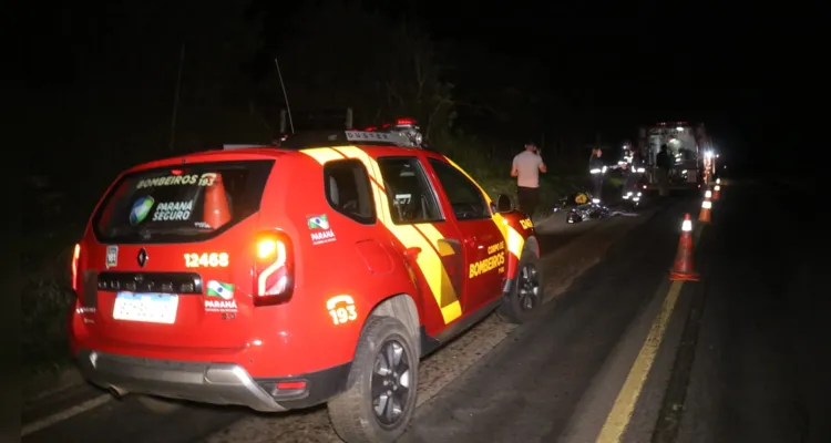 Morte foi constatada ainda no local. Equipes de socorro prestaram atendimento ao caso