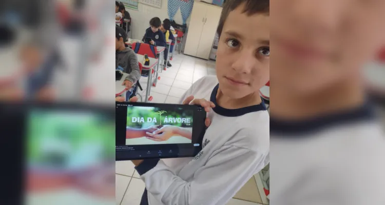 Vamos Ler valoriza e incentiva o uso de novas tecnologias e mídias digitais em sala de aula, visando desenvolver o senso crítico dos alunos nestas relações