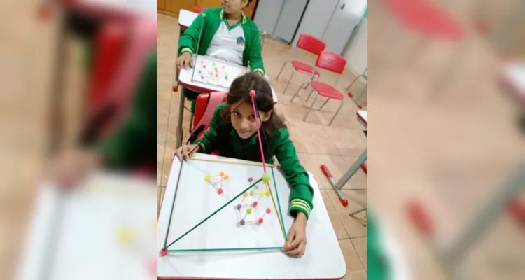 Com elementos físicos, torna-se muito mais palpável para os alunos o entendimento de aspectos teórico da disciplina