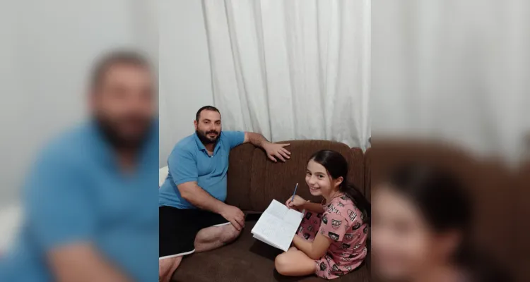 Parte da atividade consistiu em os alunos conversarem com seus familiares sobr o tema