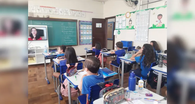 Os alunos também confeccionaram cartazes para suas mães