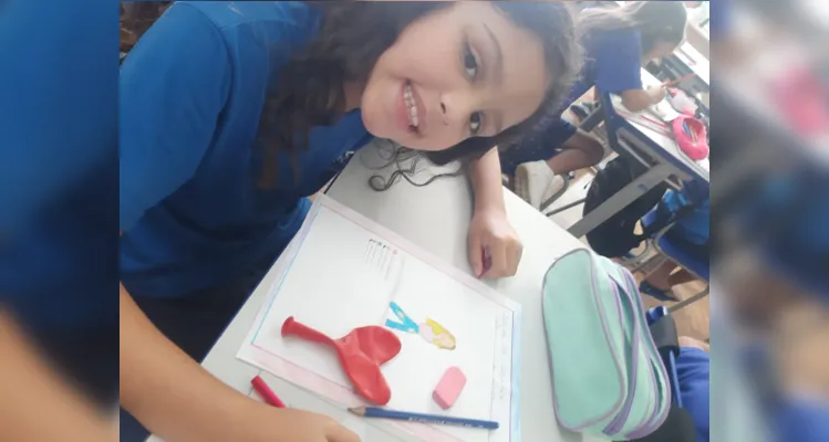 Os alunos também confeccionaram cartazes para suas mães