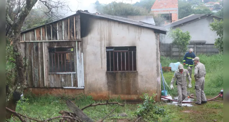 Por sorte, não havia ninguém na casa