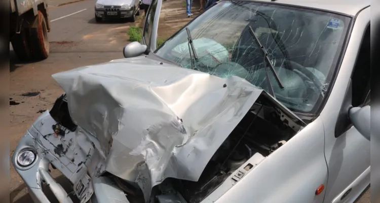Veículos colidiram no cruzamento das ruas Laplace e Barão de Ramalho