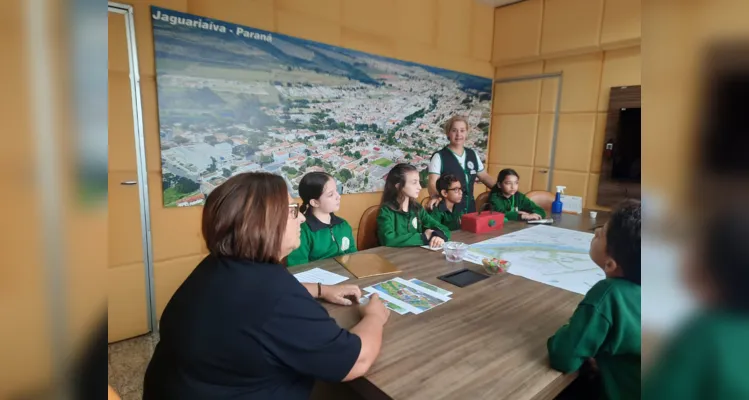 Momentos no gabinete, na Prefeitura, em casa e em sala abrilhantaram trabalho