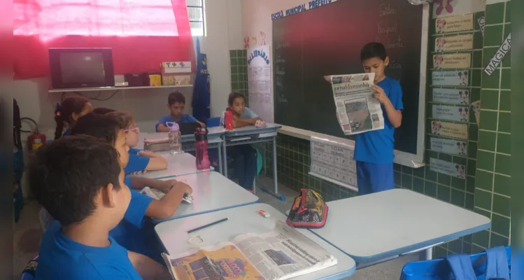  A aula foi baseada em uma edição diária do Jornal da Manhã, impresso diário do Grupo aRede