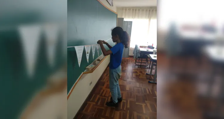 Os alunos desenvolveram uma série de atividades durante toda uma semana, visando ressaltar o papel e as conquistas das mulheres durante a história