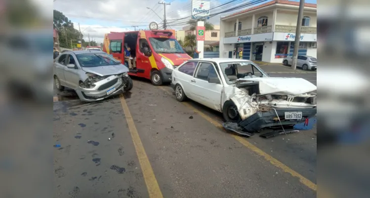 Acidente mobilizou equipes do Corpo de Bombeiros