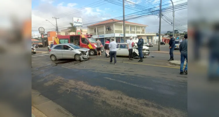 Acidente mobilizou equipes do Corpo de Bombeiros