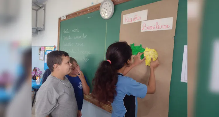 A turma mesclou atividades tradicionais com a videoaula produzida pelo projeto Vamos Ler