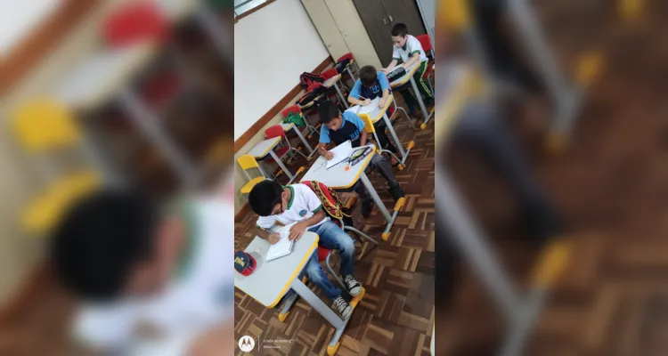 A atividade visou estimular o interesse dos alunos pela produção textual