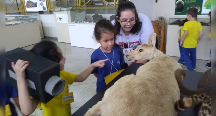 A visita proporcionou aos alunos uma verdadeira exploração do ambiente do museu