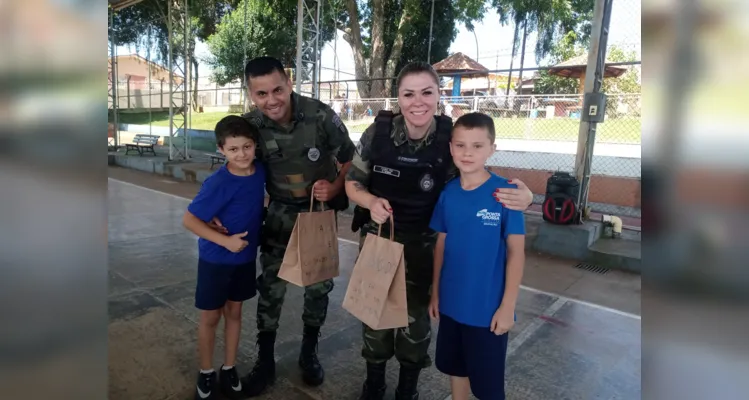 As atividades contaram com a visita de um ex-estudante da Escola e de dois Cabos da Polícia Ambiental