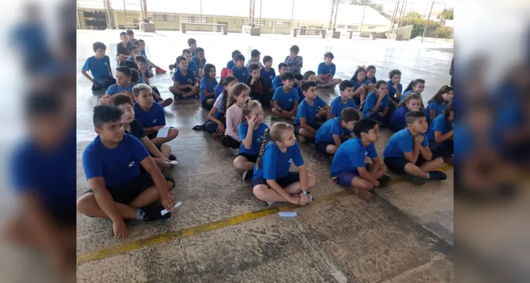 As atividades contaram com a visita de um ex-estudante da Escola e de dois Cabos da Polícia Ambiental