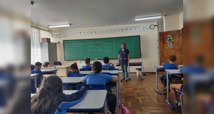 Os alunos produziram textos e cartazes a partir da temática apresentada pela professora