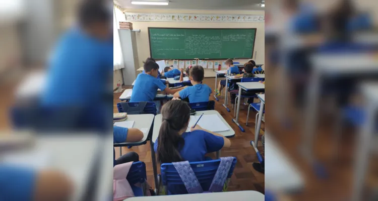 Os alunos produziram textos e cartazes a partir da temática apresentada pela professora