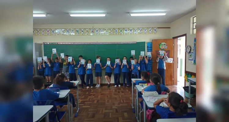 As atividades envolveram produção de texto, histórias em quadrinhos, apresentações e confecção de livros