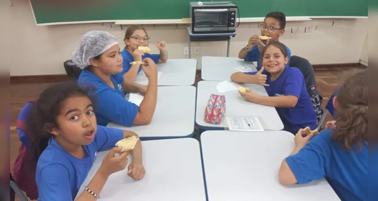 Trabalhando conceitos matemáticos, os alunos prepararam pizzas em sala de aula