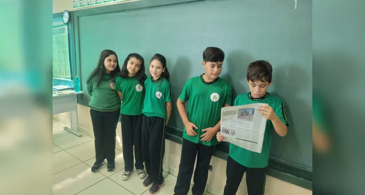 Exemplares do impresso do Grupo aRede foram principal recurso em sala