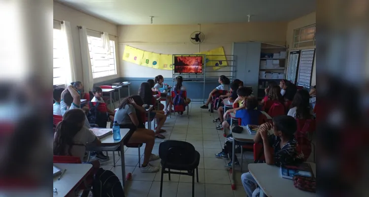 Registros dentro e fora da sala de aula mostram imersão no trabalho