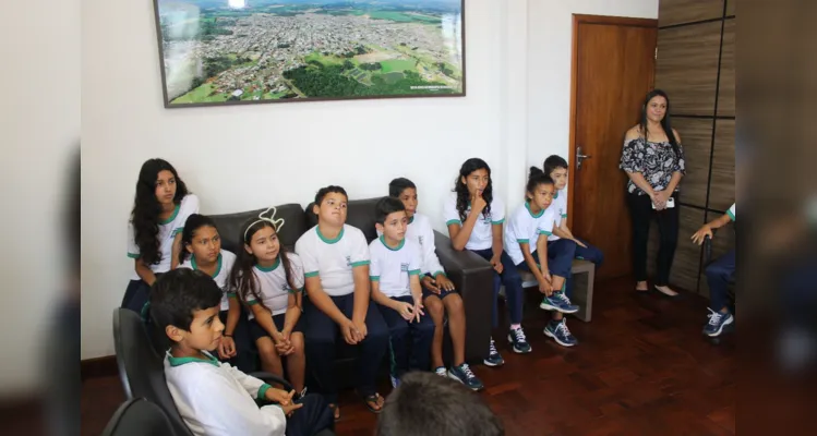Trabalho propiciou que alunos também conhecessem o Paço Municipal