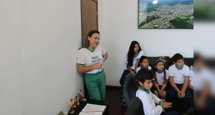 Trabalho propiciou que alunos também conhecessem o Paço Municipal