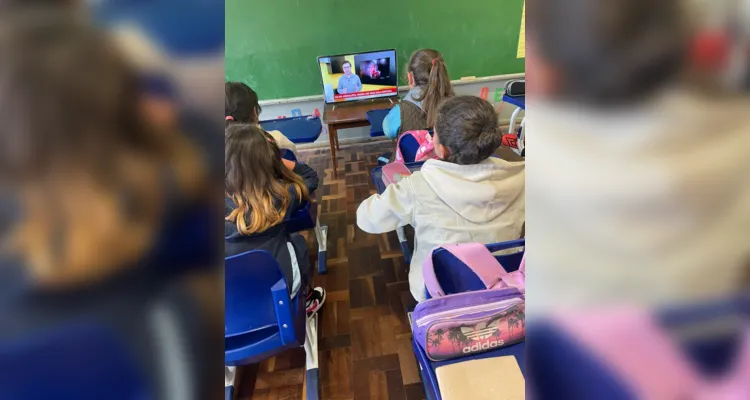 Diversas etapas, com alunos como protagonistas e jornalistas, ocorreram em sala