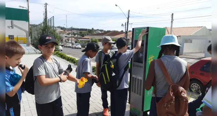 Os alunos visitaram pontos turísticos da cidade e realizaram um piquenique