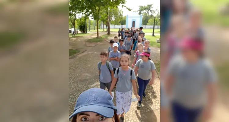 Os alunos visitaram pontos turísticos da cidade e realizaram um piquenique