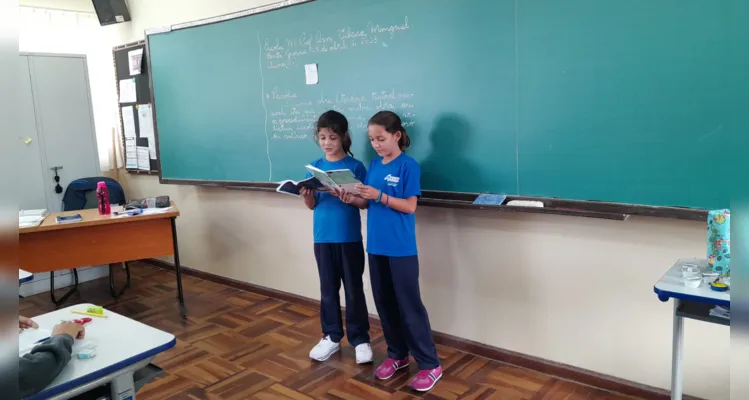 As atividades envolveram a elaboração de uma nova canção