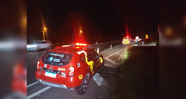 Equipes do Corpo de Bombeiros (Samu) e do Samu foram acionados até o local, onde constataram a morte do idoso